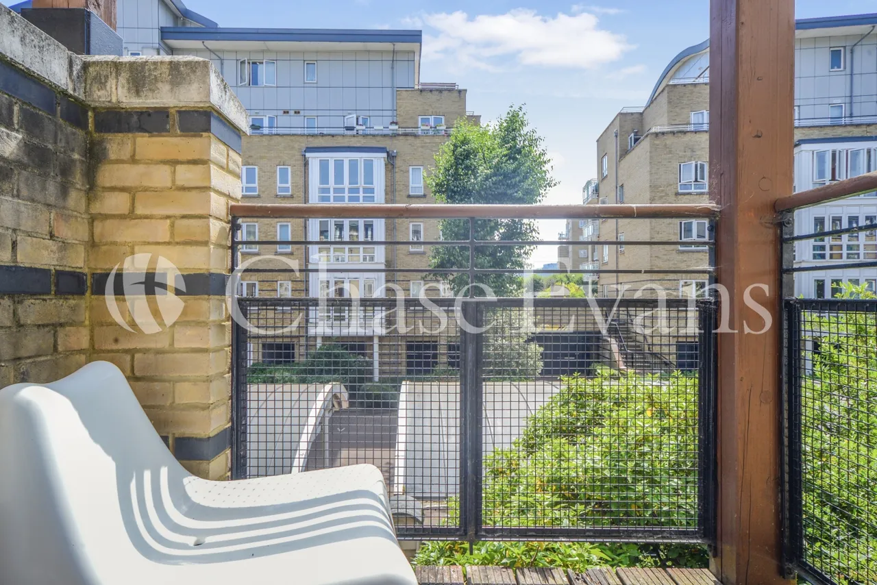 St. Davids Square, Isle Of Dogs, E14, photo 21
