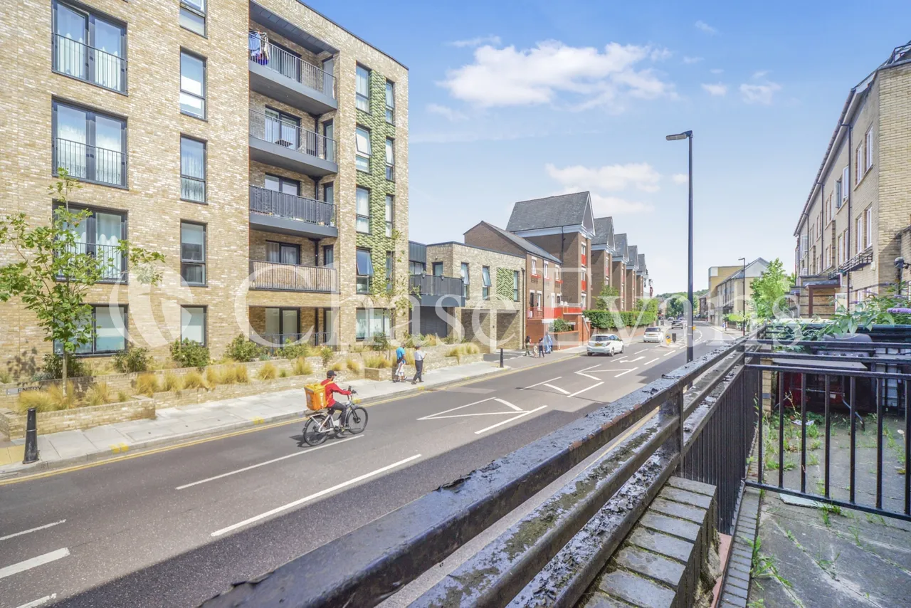 St. Davids Square, Isle Of Dogs, E14, photo 24