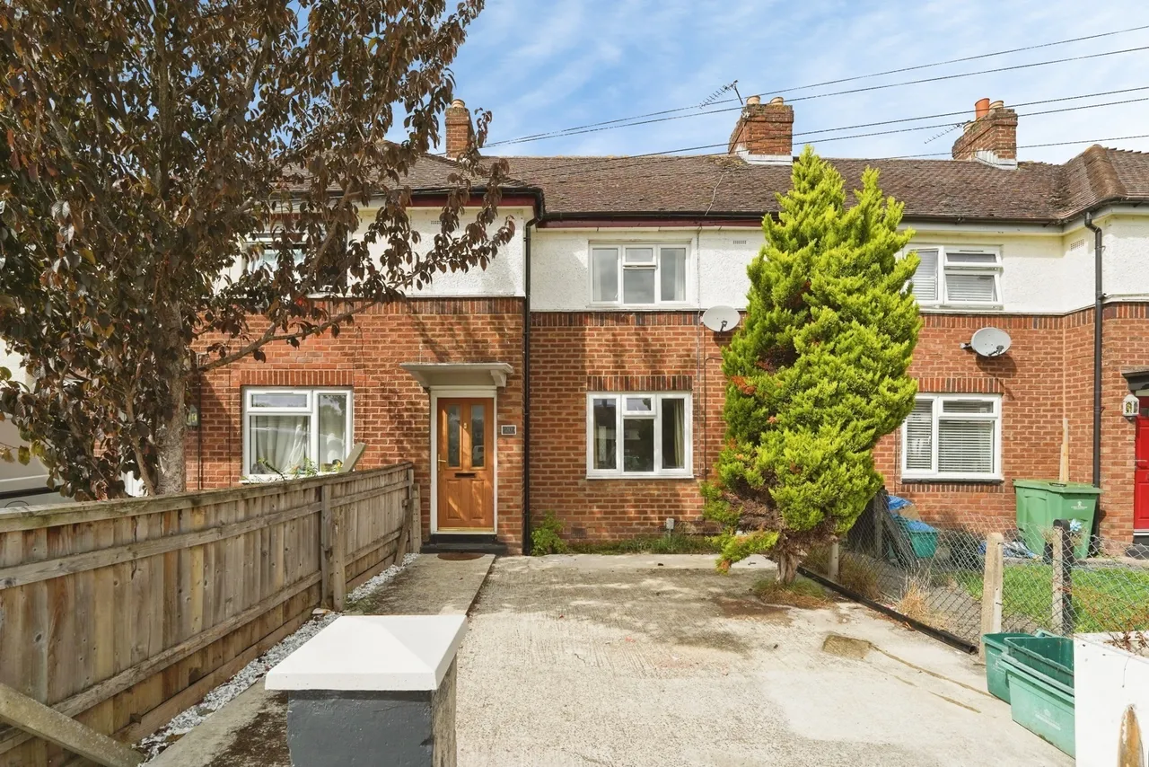 3 bed house for sale, St. Peters Square, Cheltenham, GL51