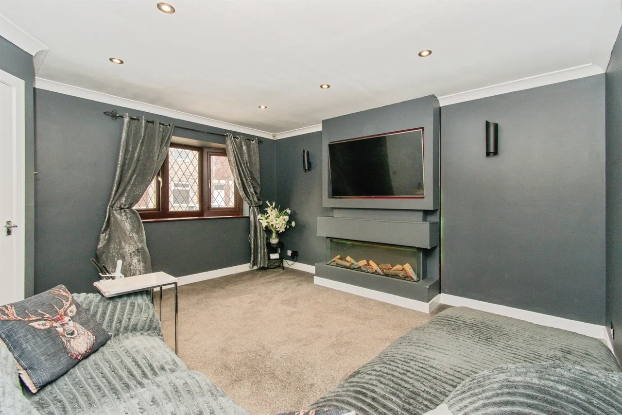 Benson Lane, Normanton, WF6, photo 6