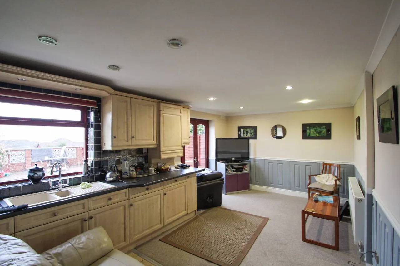 Hurstwood Avenue, Erith, photo 2
