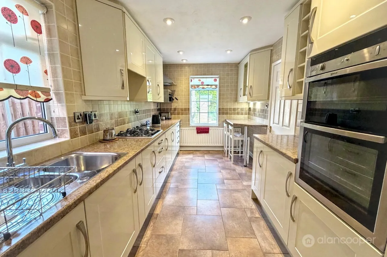 Pallett Drive, St Nicolas Park, CV11, photo 8