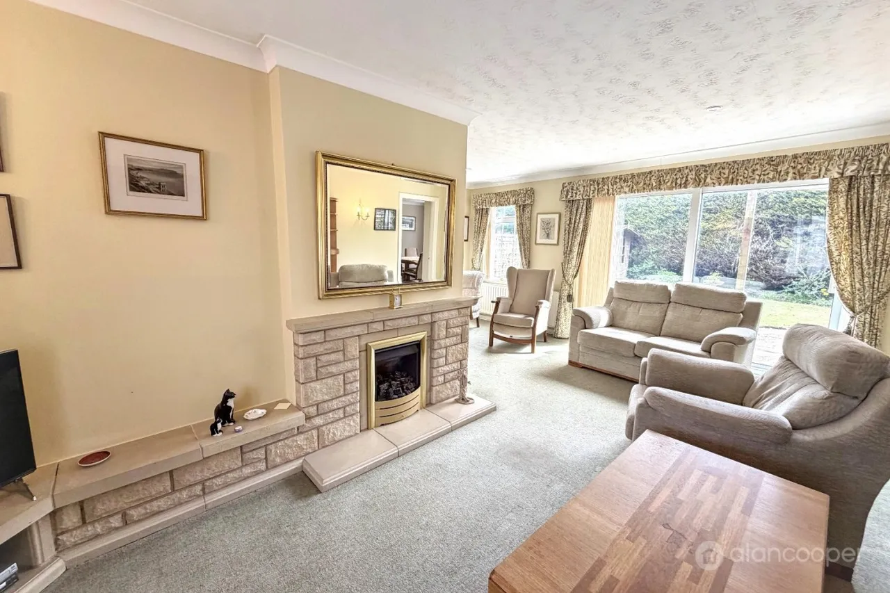 Pallett Drive, St Nicolas Park, CV11, photo 3