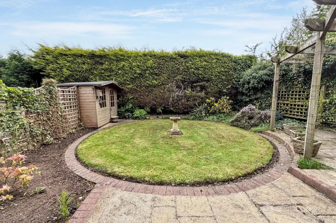 Pallett Drive, St Nicolas Park, CV11, photo 17