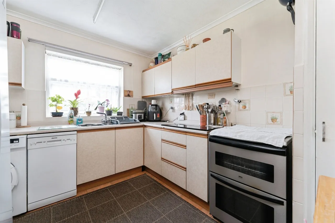 Green Park, Chatteris, PE16, photo 9