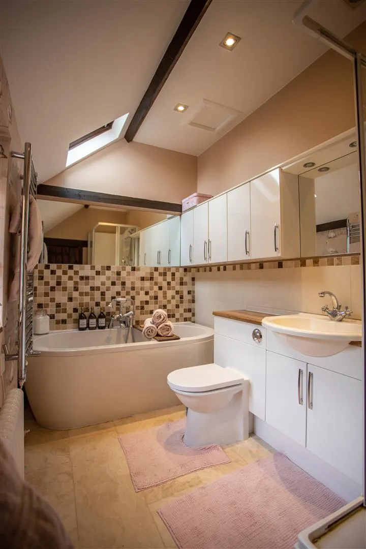 Powder Mill Lane, Leigh, photo 13