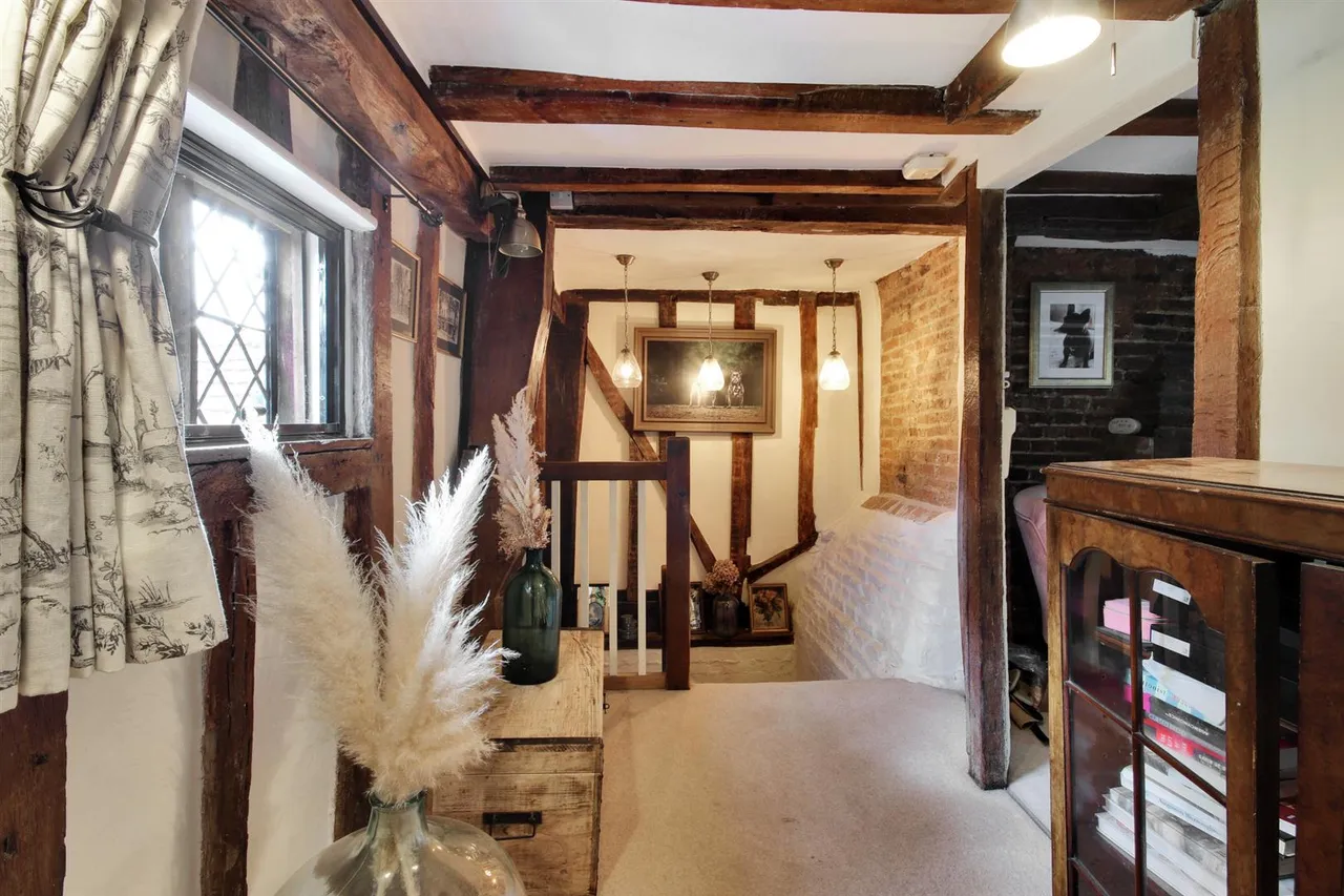 Powder Mill Lane, Leigh, photo 11