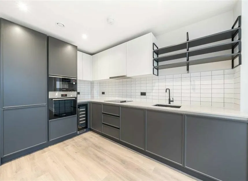 2 bed flat for sale, Astell Road, Kidbrook, SE3