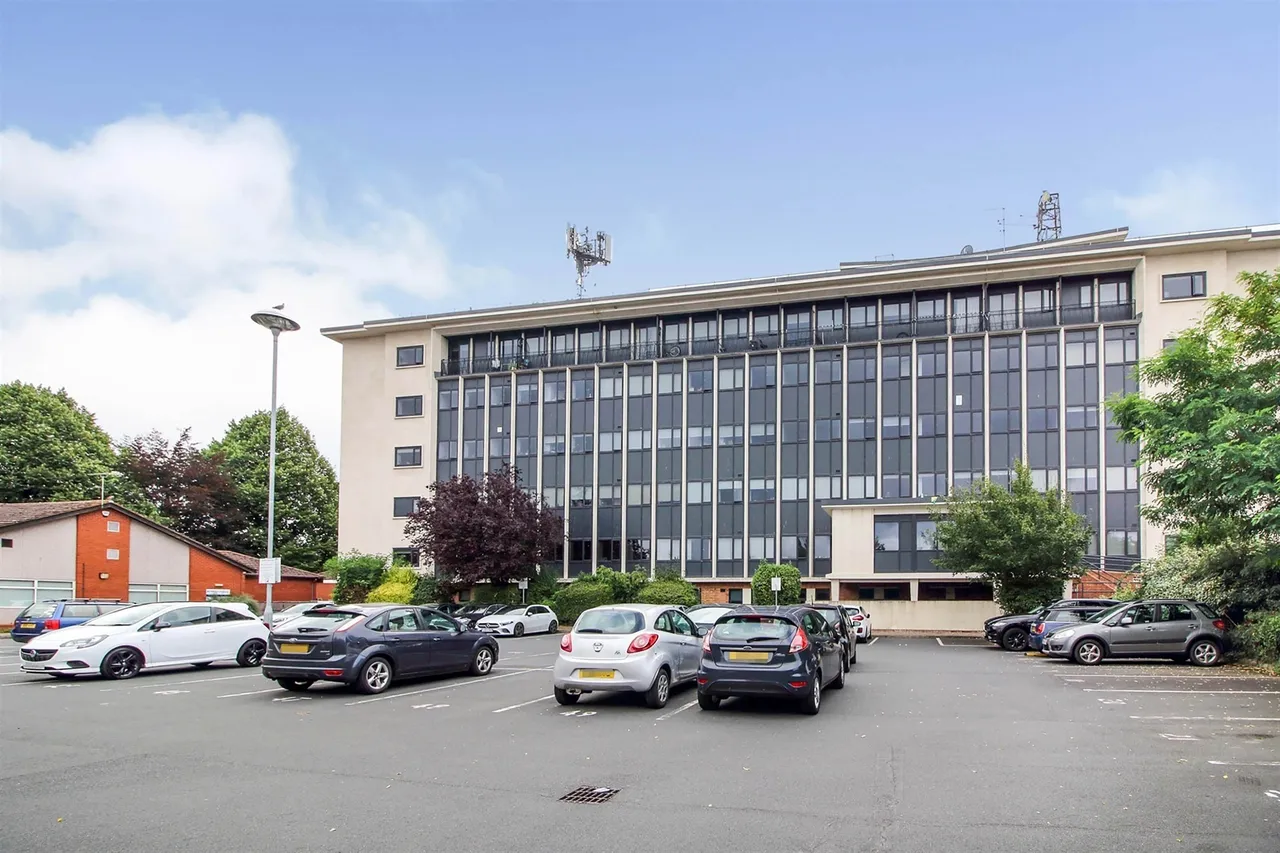 2 bed flat for sale — Blackpole Road, Worcester