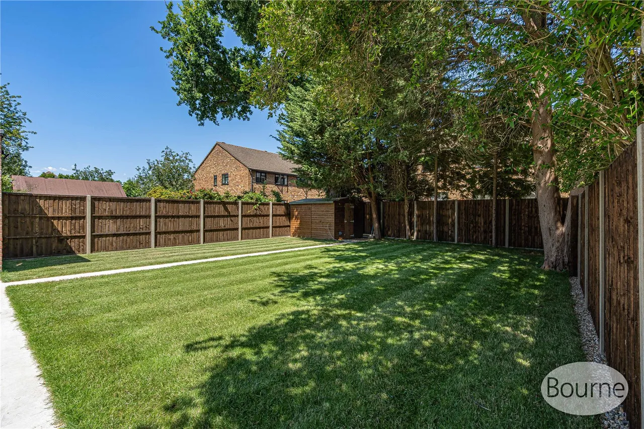 Loncin Mead Avenue, New Haw, KT15, photo 13