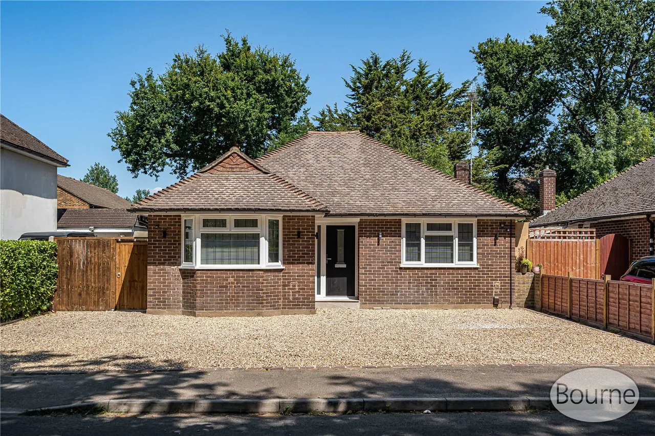 Loncin Mead Avenue, New Haw, KT15, photo 16