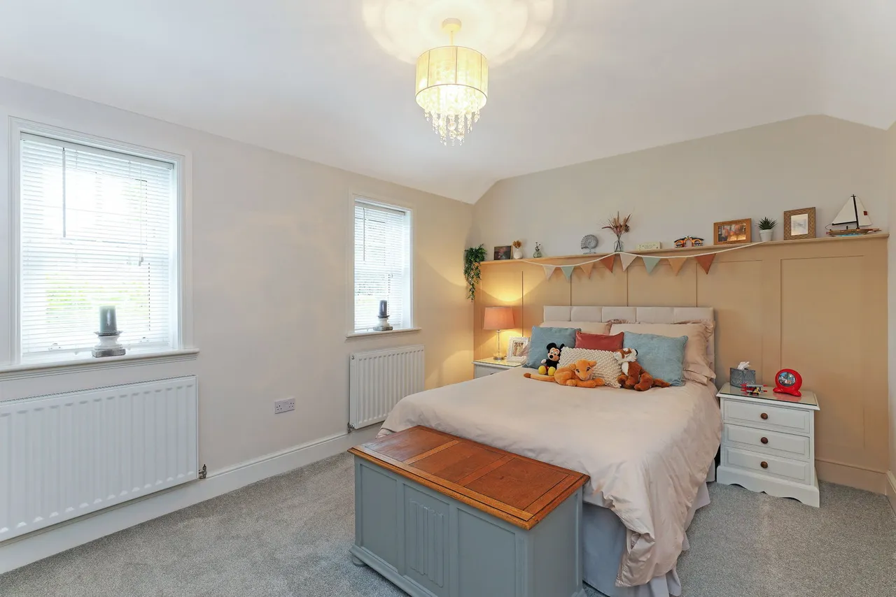 Hill Top Lane, Barnsley, S75, photo 26