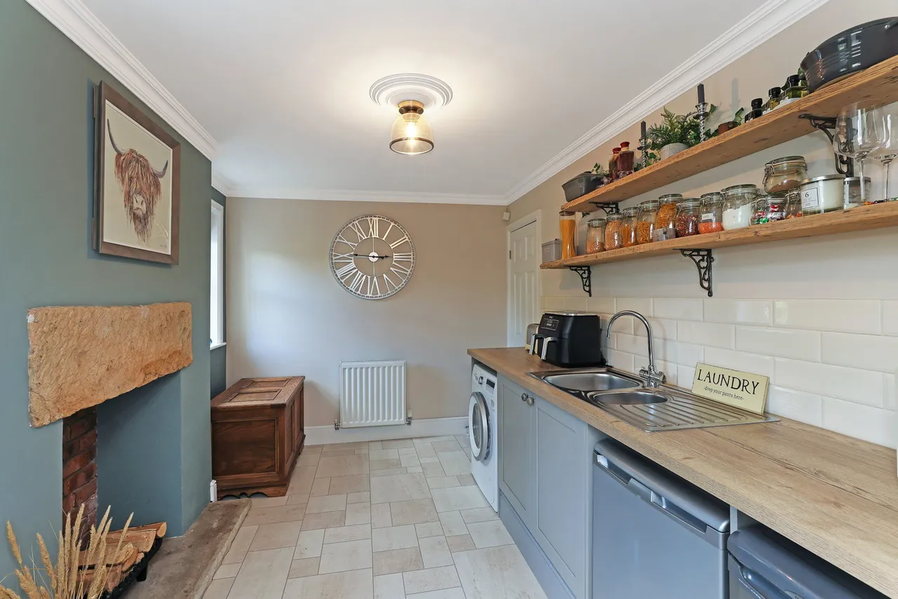 Hill Top Lane, Barnsley, S75, photo 16