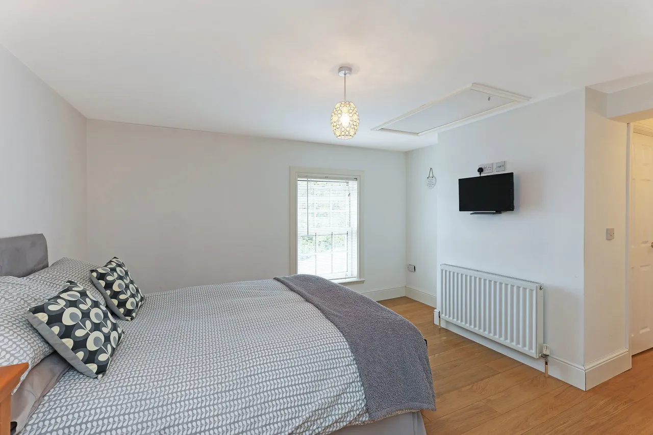 Hill Top Lane, Barnsley, S75, photo 21