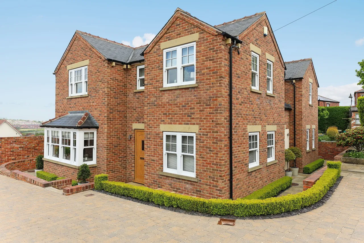 Hill Top Lane, Barnsley, S75, photo 32