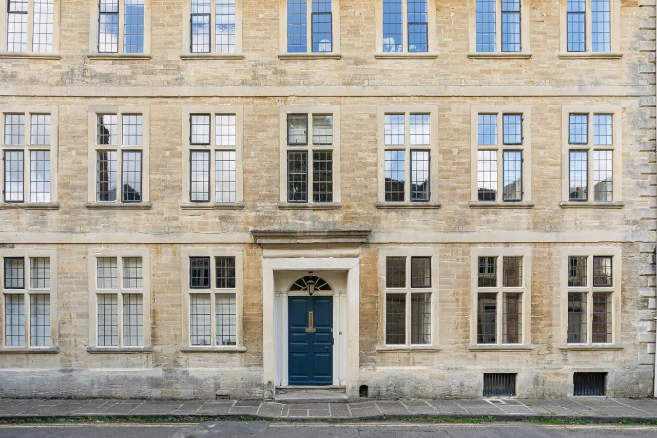 7 bed property to rent, Coxwell Street, Cirencester, GL7