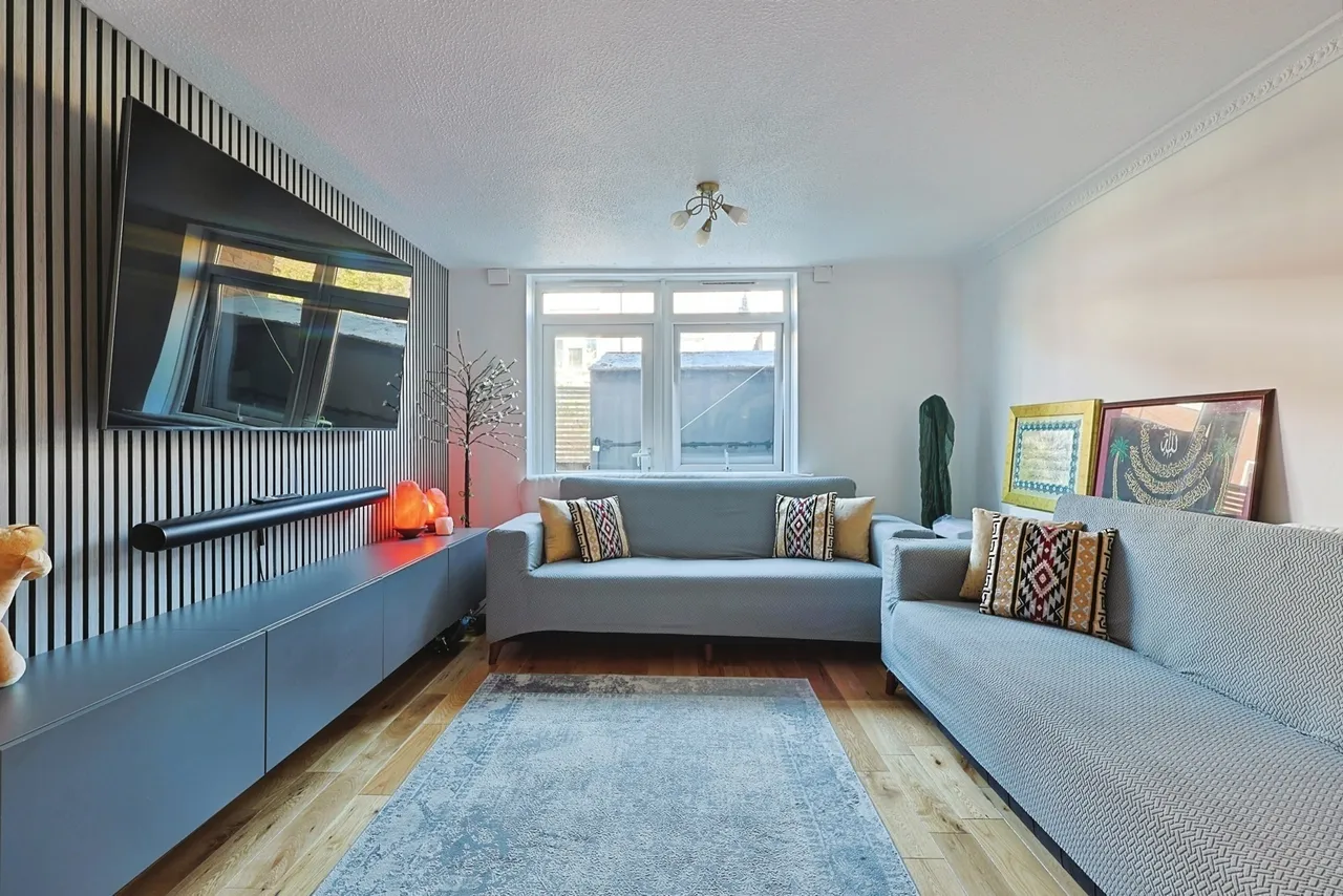 Fawcett Close, Battersea, London, SW11, photo 5
