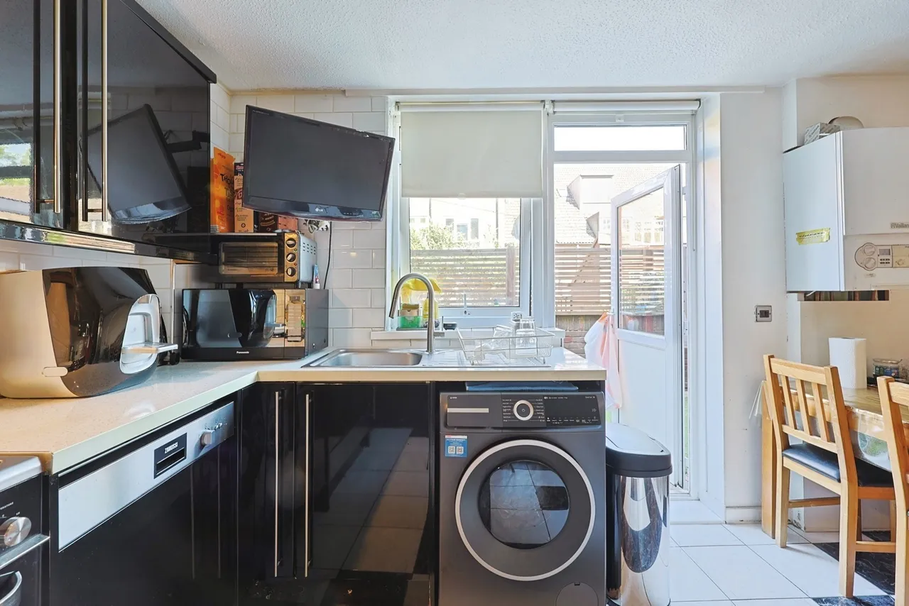 Fawcett Close, Battersea, London, SW11, photo 4