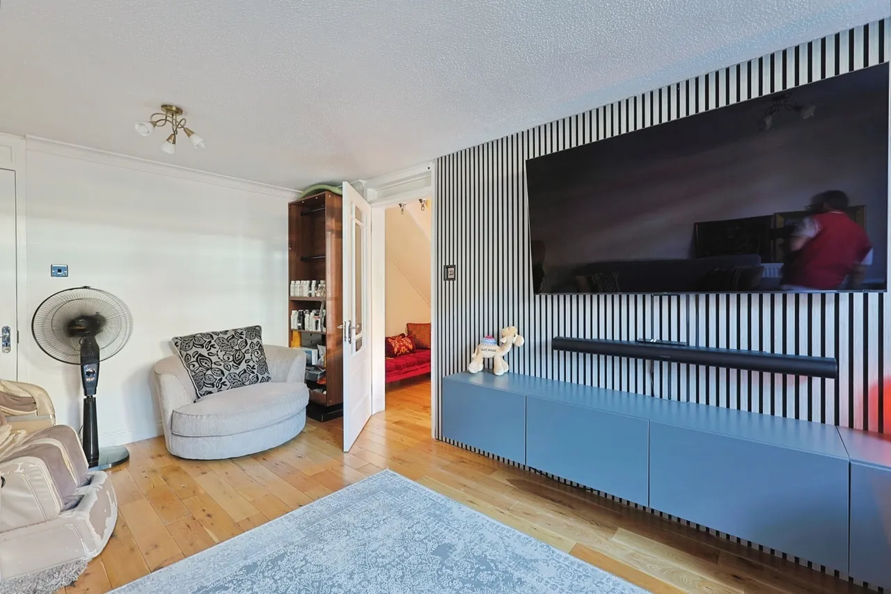 Fawcett Close, Battersea, London, SW11, photo 3