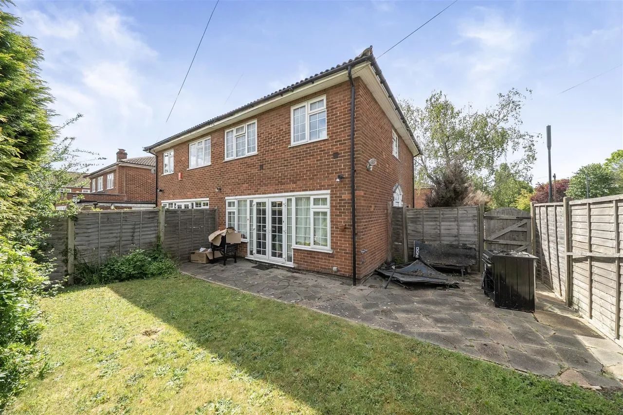 Sudbury Avenue, Wembley, photo 11