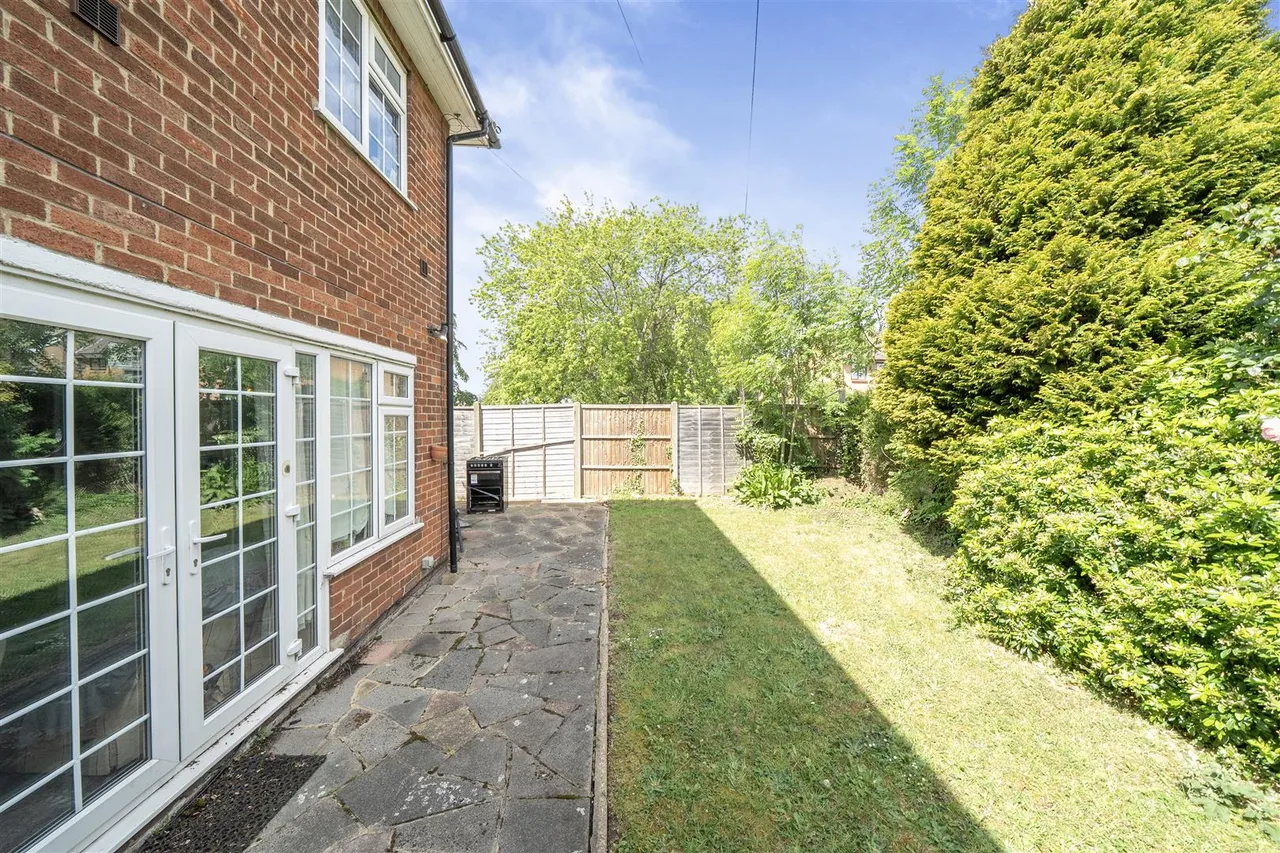Sudbury Avenue, Wembley, photo 13