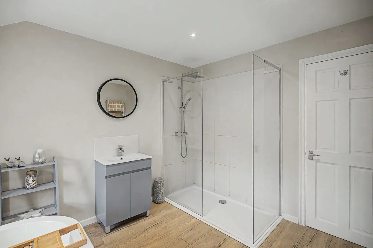 Apsley Grove, Altrincham, photo 11