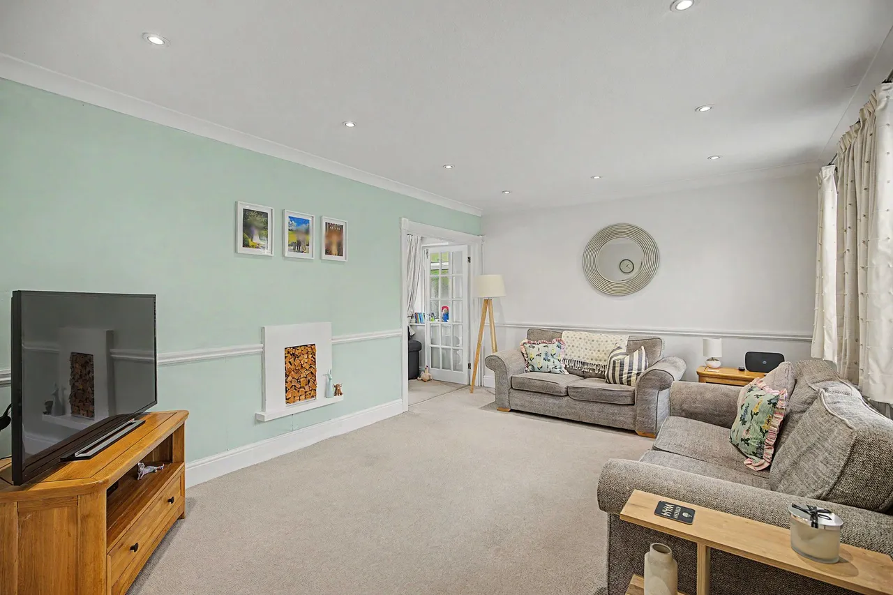 Apsley Grove, Altrincham, photo 3