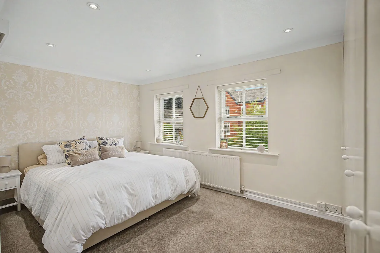 Apsley Grove, Altrincham, photo 8
