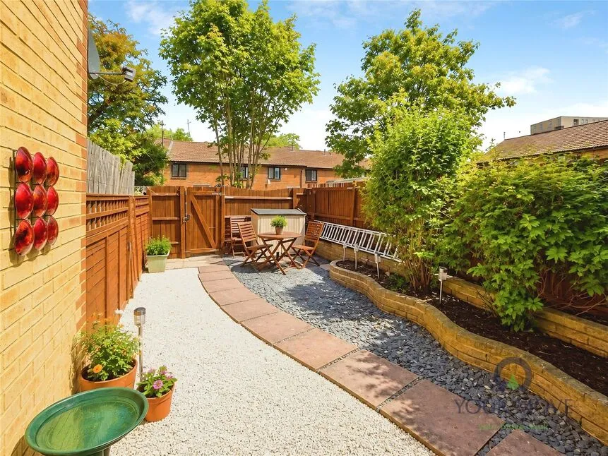 Southerngate Way, London, SE14, photo 2
