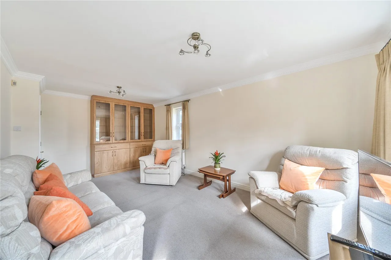 The Chase, Stanmore, HA7, photo 2