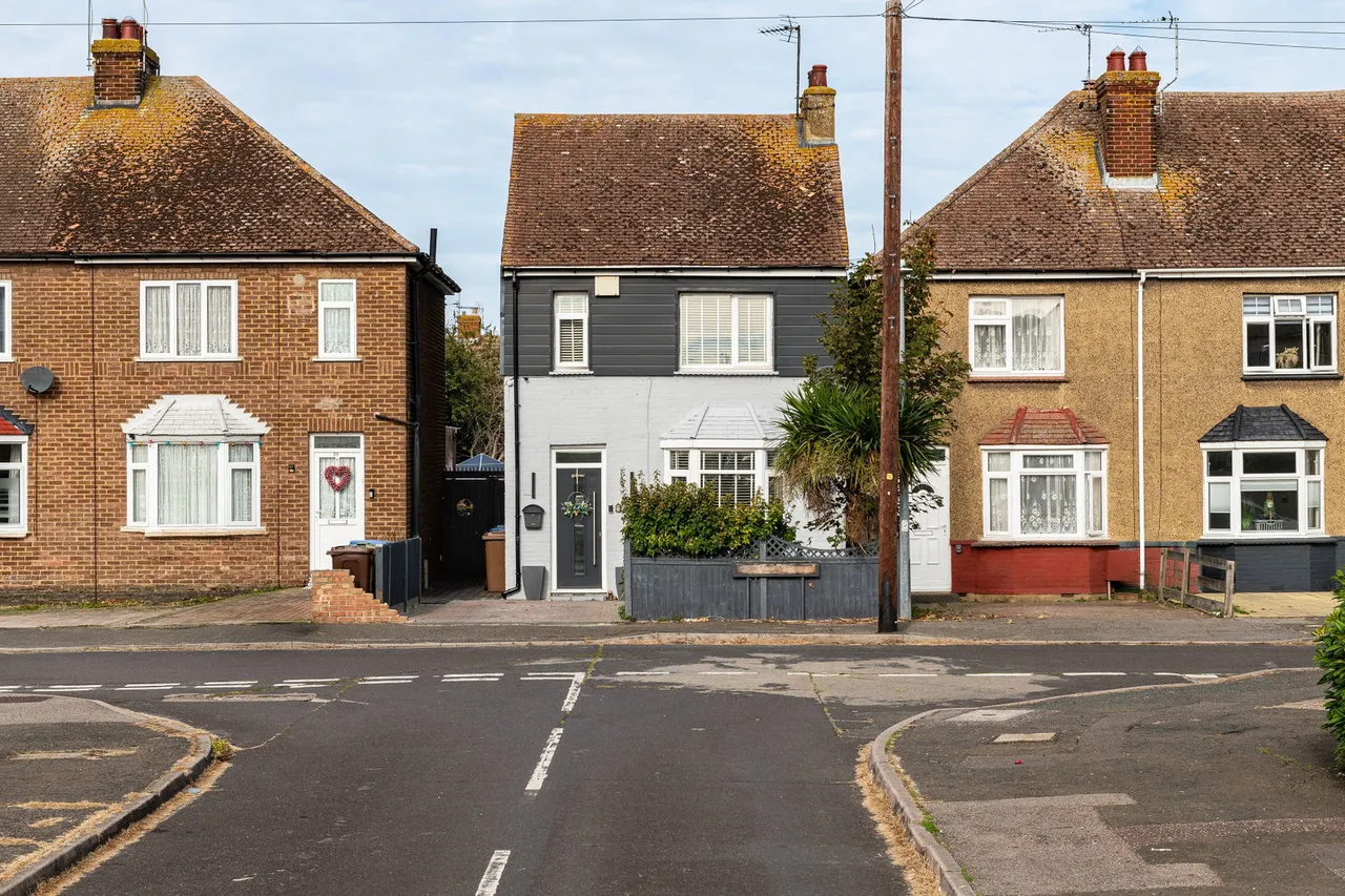 Cecil Avenue, Sheerness, ME12, photo 21