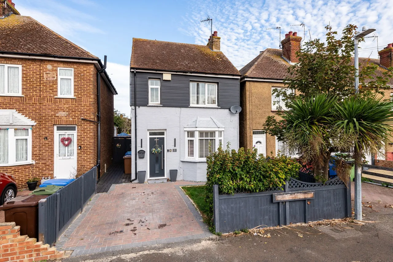 Cecil Avenue, Sheerness, ME12, photo 22