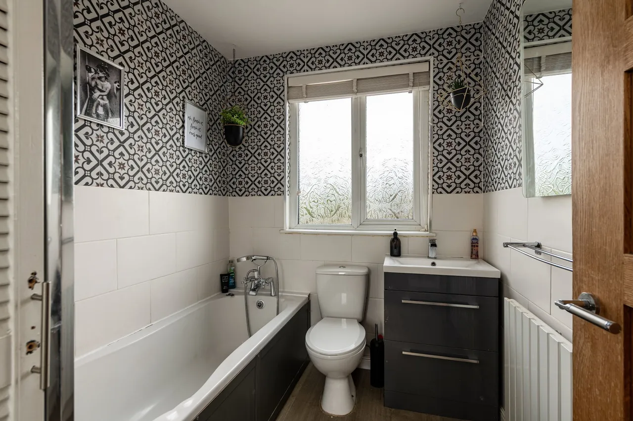 Cecil Avenue, Sheerness, ME12, photo 15