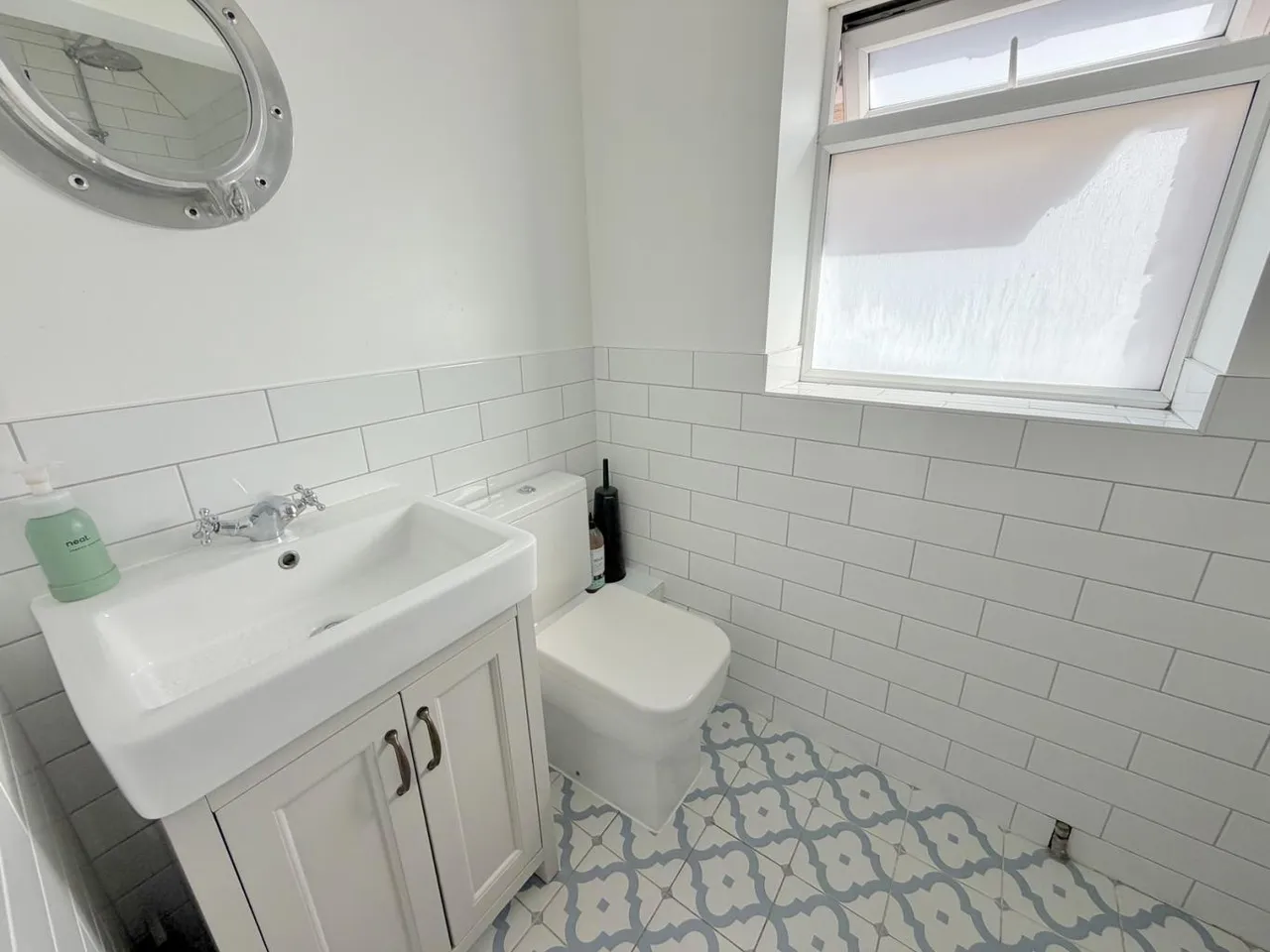 Sandbanks Road, BH14, photo 17