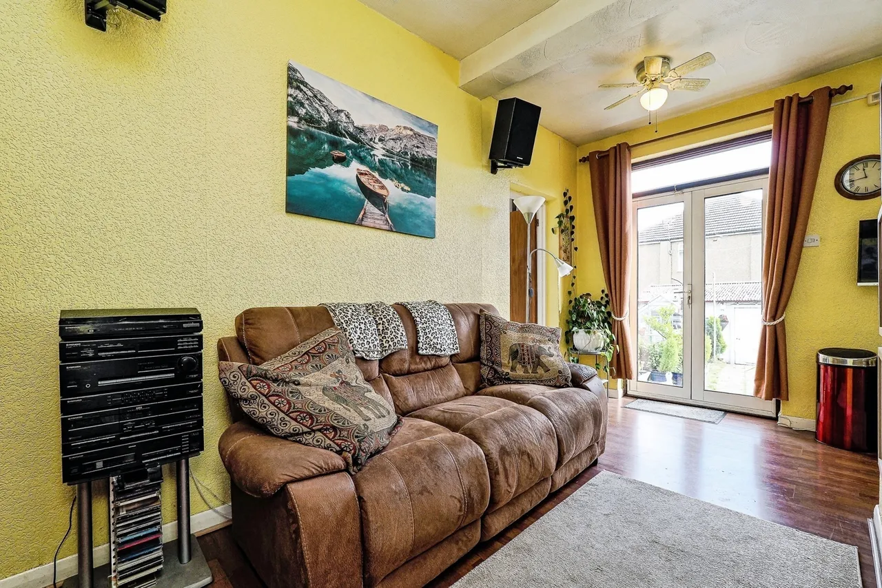 Suttons Lane, HORNCHURCH, Essex, RM12, photo 16