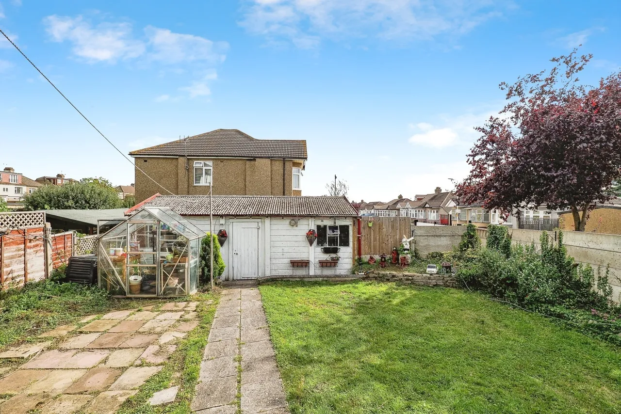 Suttons Lane, HORNCHURCH, Essex, RM12, photo 7