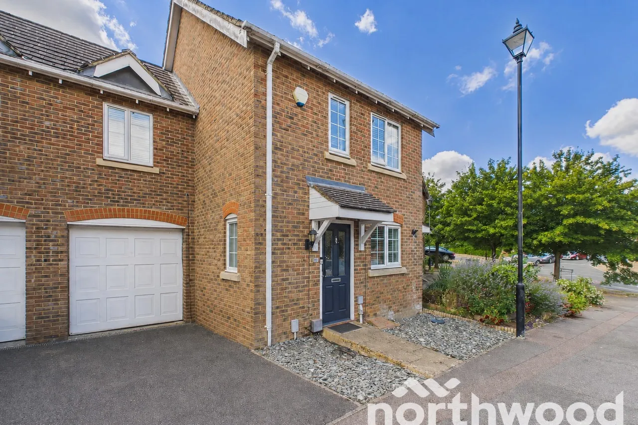 3 bed house for sale, Imperial Way, Singleton, TN23