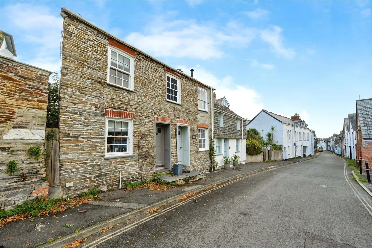 2 bed house for sale, Church Street, Padstow, PL28