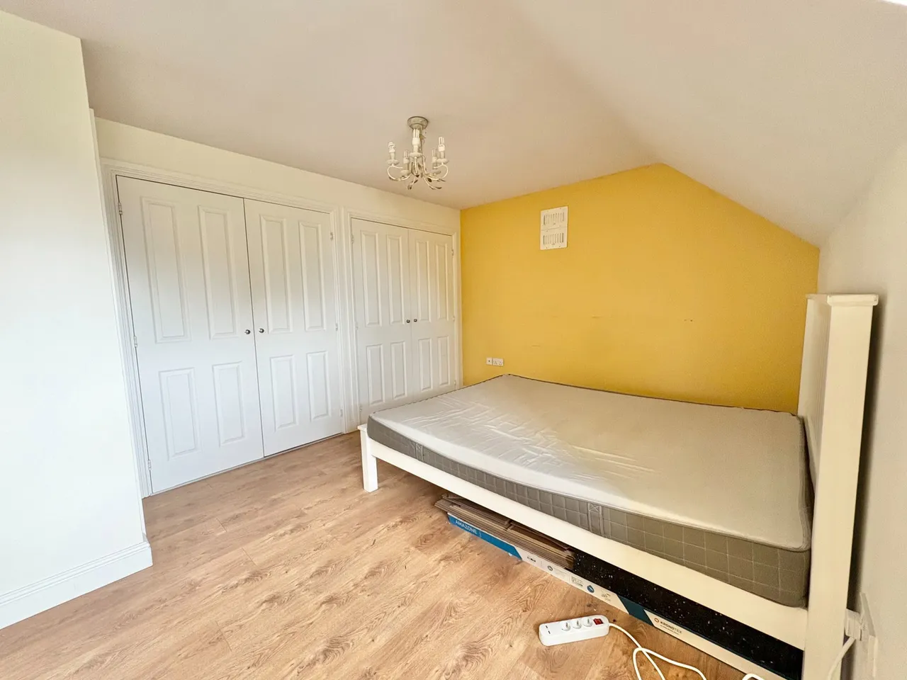 High Street, Woodville, DE11, photo 21
