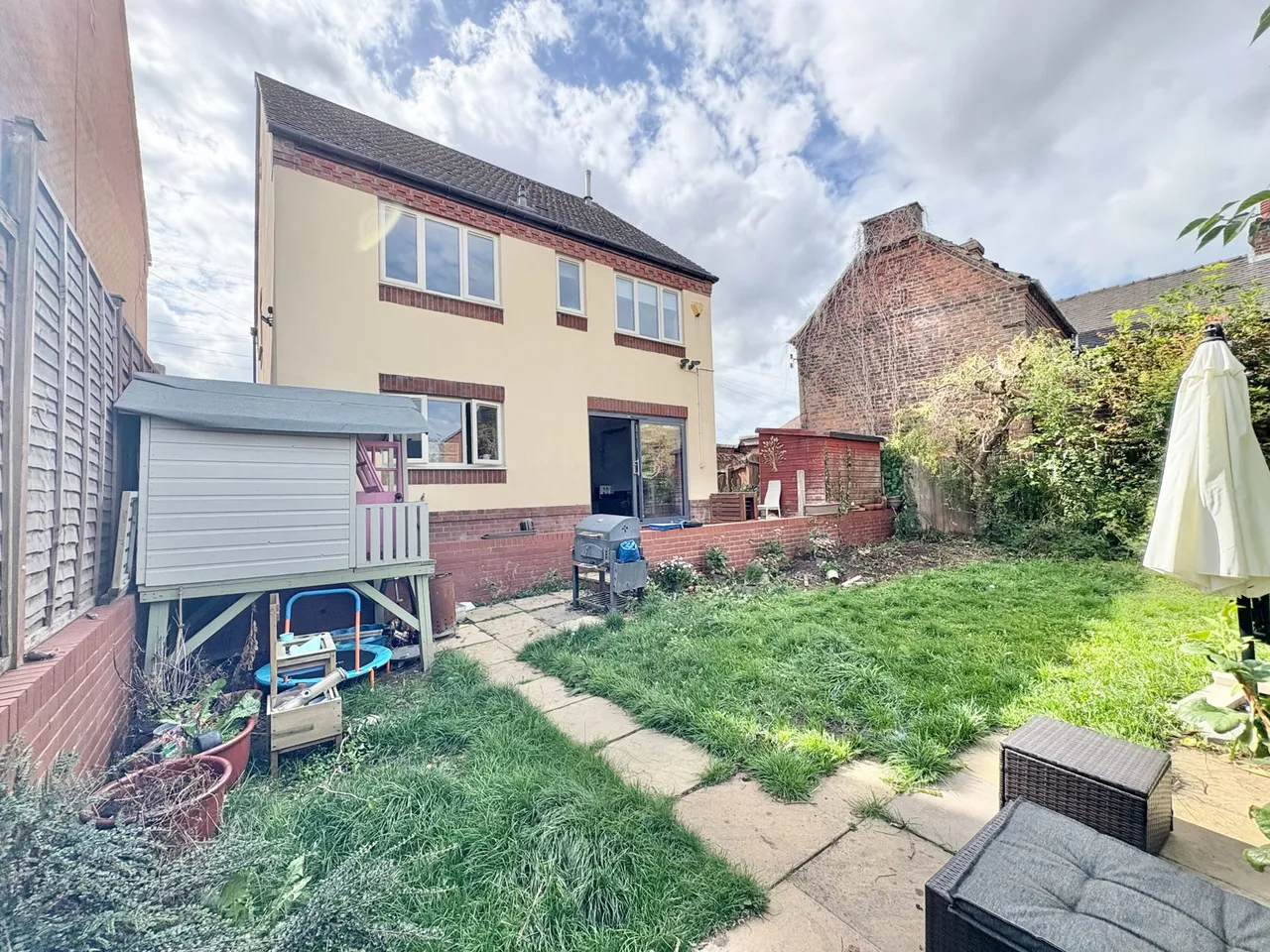 High Street, Woodville, DE11, photo 25