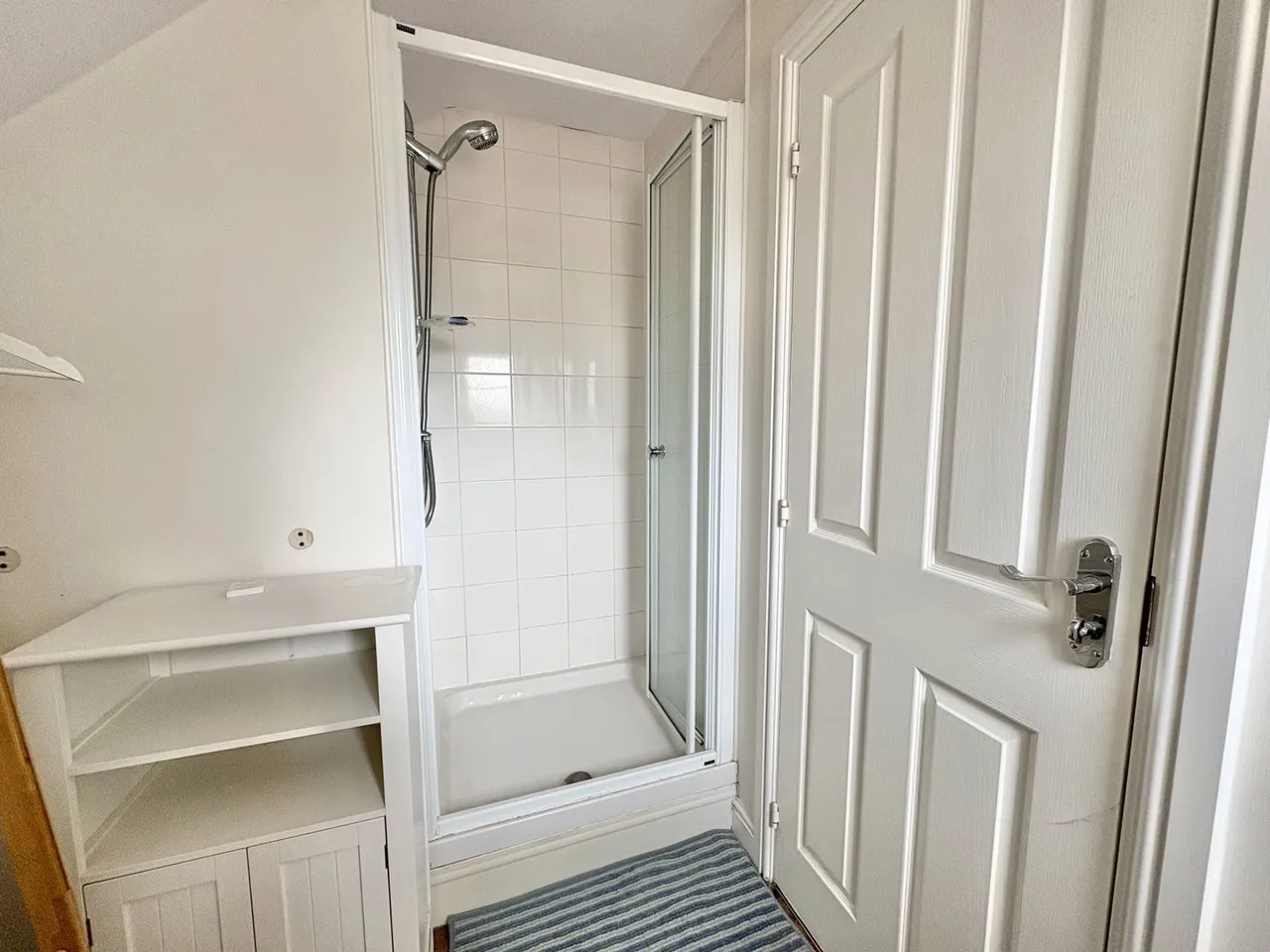 High Street, Woodville, DE11, photo 23