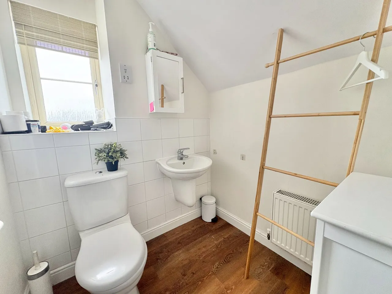 High Street, Woodville, DE11, photo 22