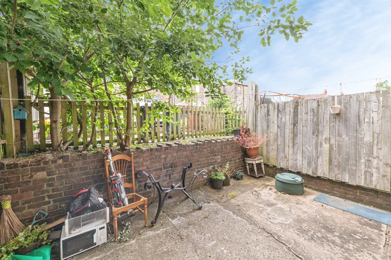 Norwood Road, Huddersfield, photo 6