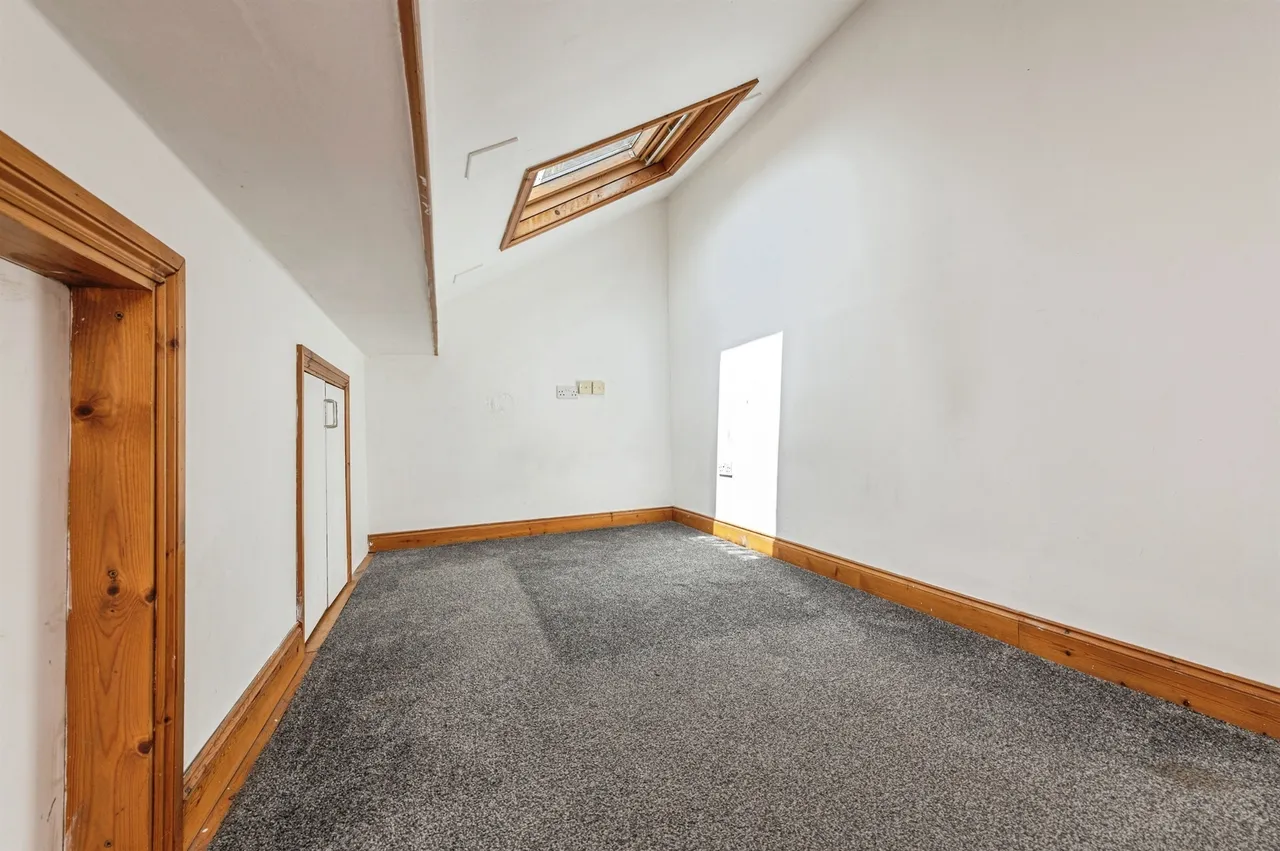 Norwood Road, Huddersfield, photo 9