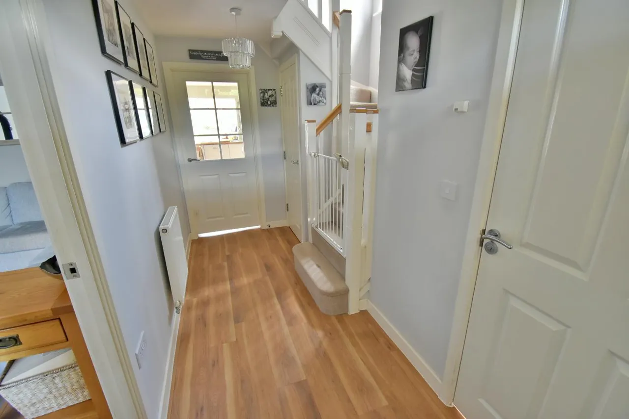 Coppins Close, BH22, photo 11