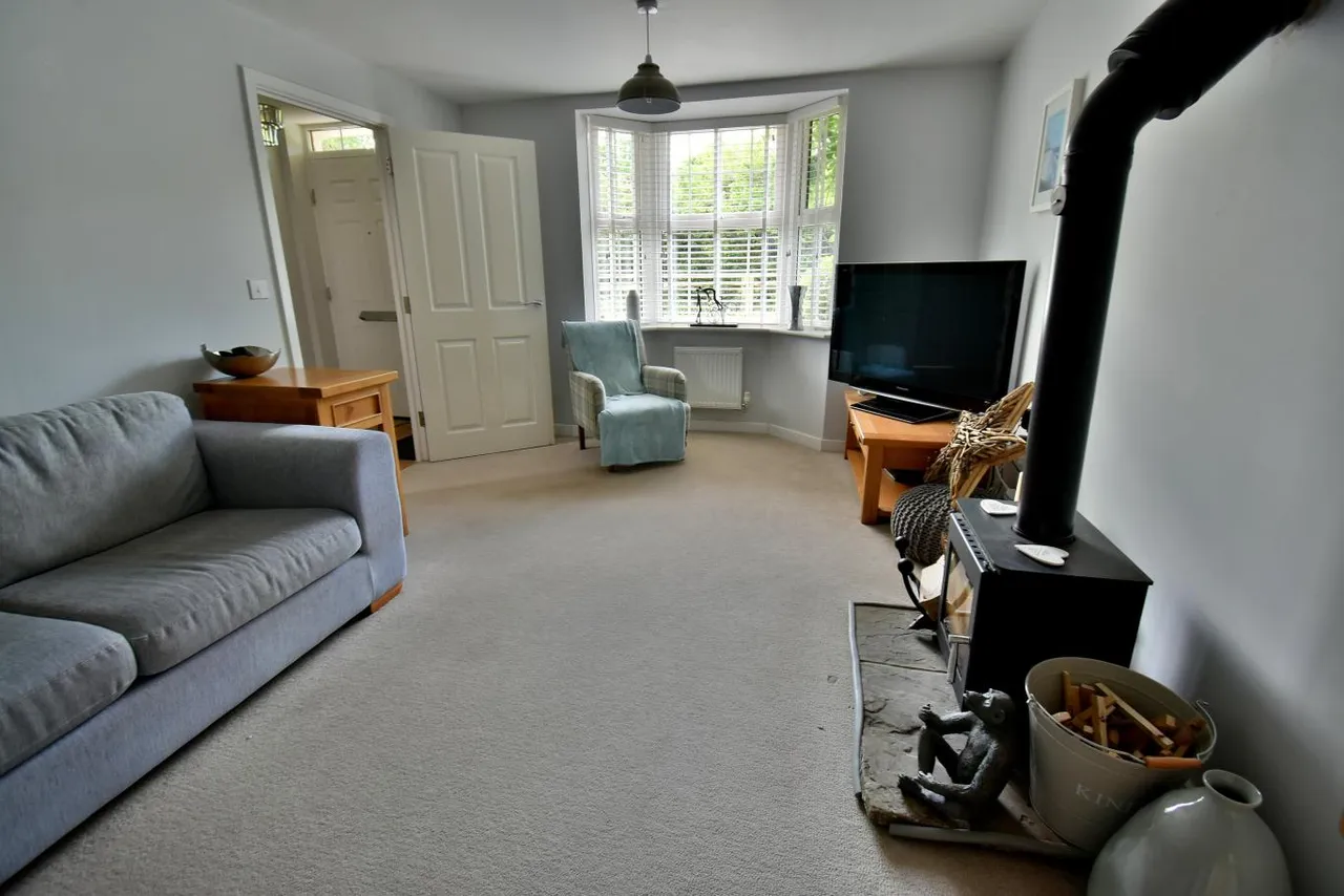 Coppins Close, BH22, photo 9