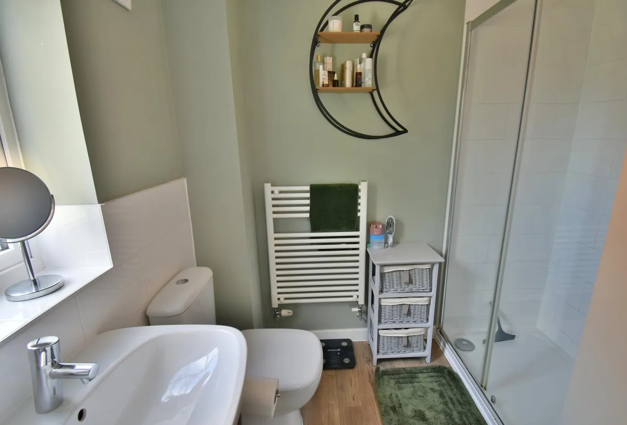Coppins Close, BH22, photo 13