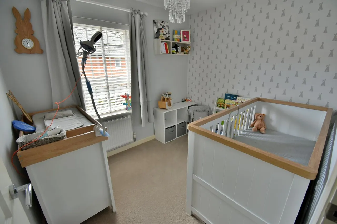 Coppins Close, BH22, photo 15