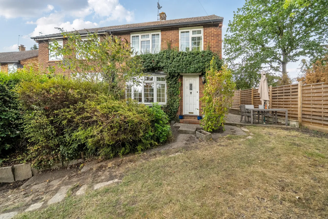 2 bed house for sale — Charters Way, Sunningdale, SL5
