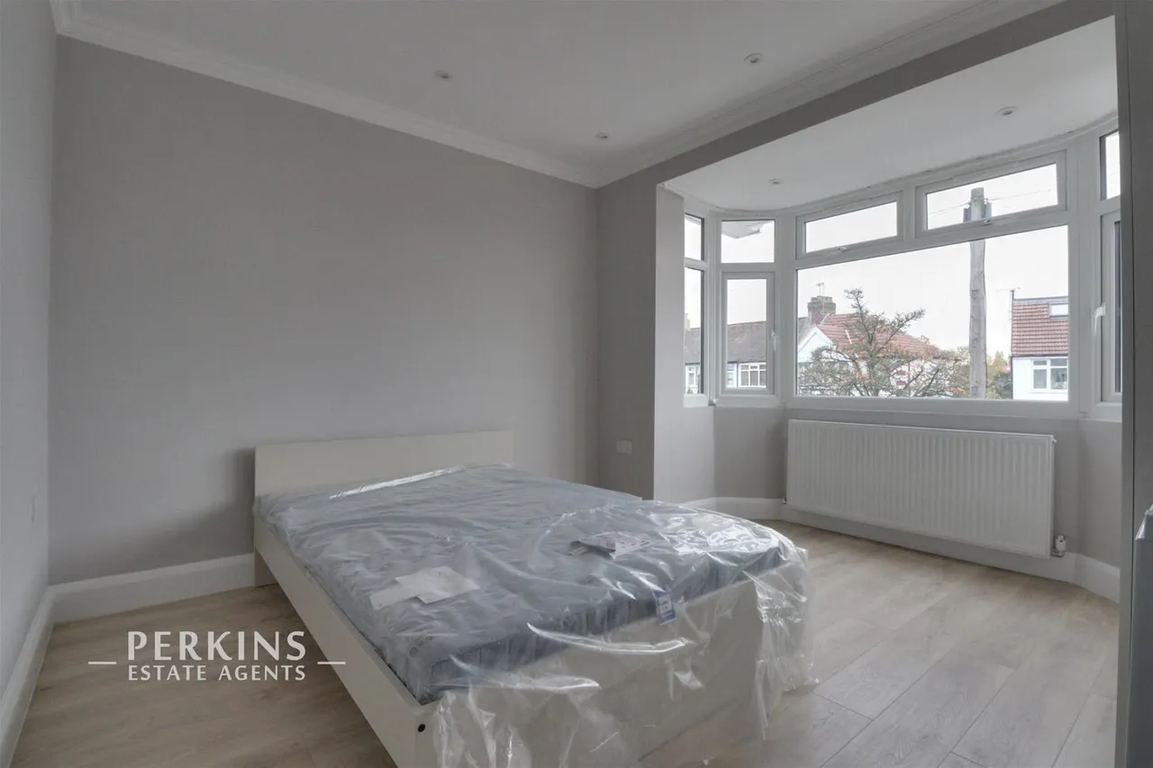 1 bed property to rent, Tavistock Avenue, Perivale, UB6